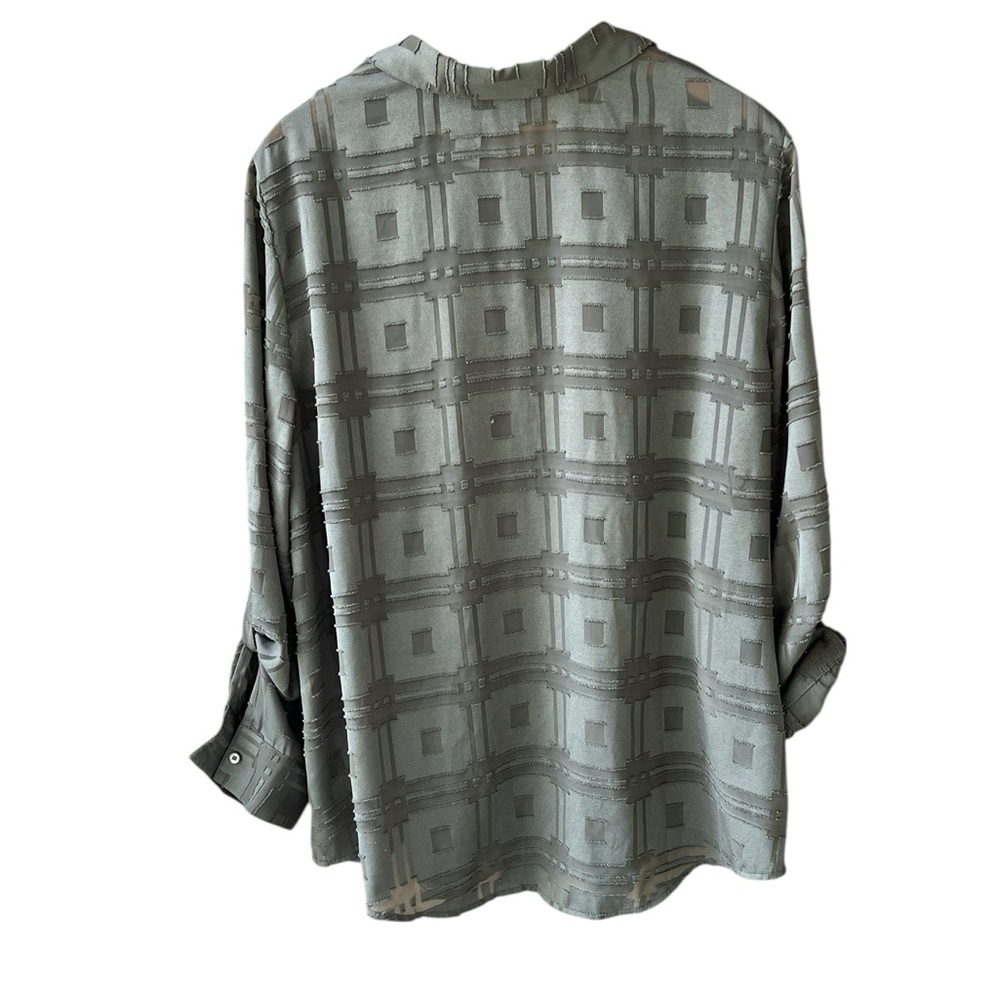 Chico’s XL Army Green Textured Geometric Semi Sheer Button Down Blouse - Picture 10 of 11